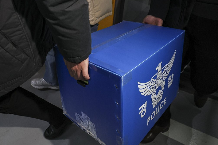 2025. 12. 9. 경찰은 대규모 개인 정보 유출 혐의로 쿠팡 본사를 압수수색 했다. (사진출처 : 노컷뉴스)